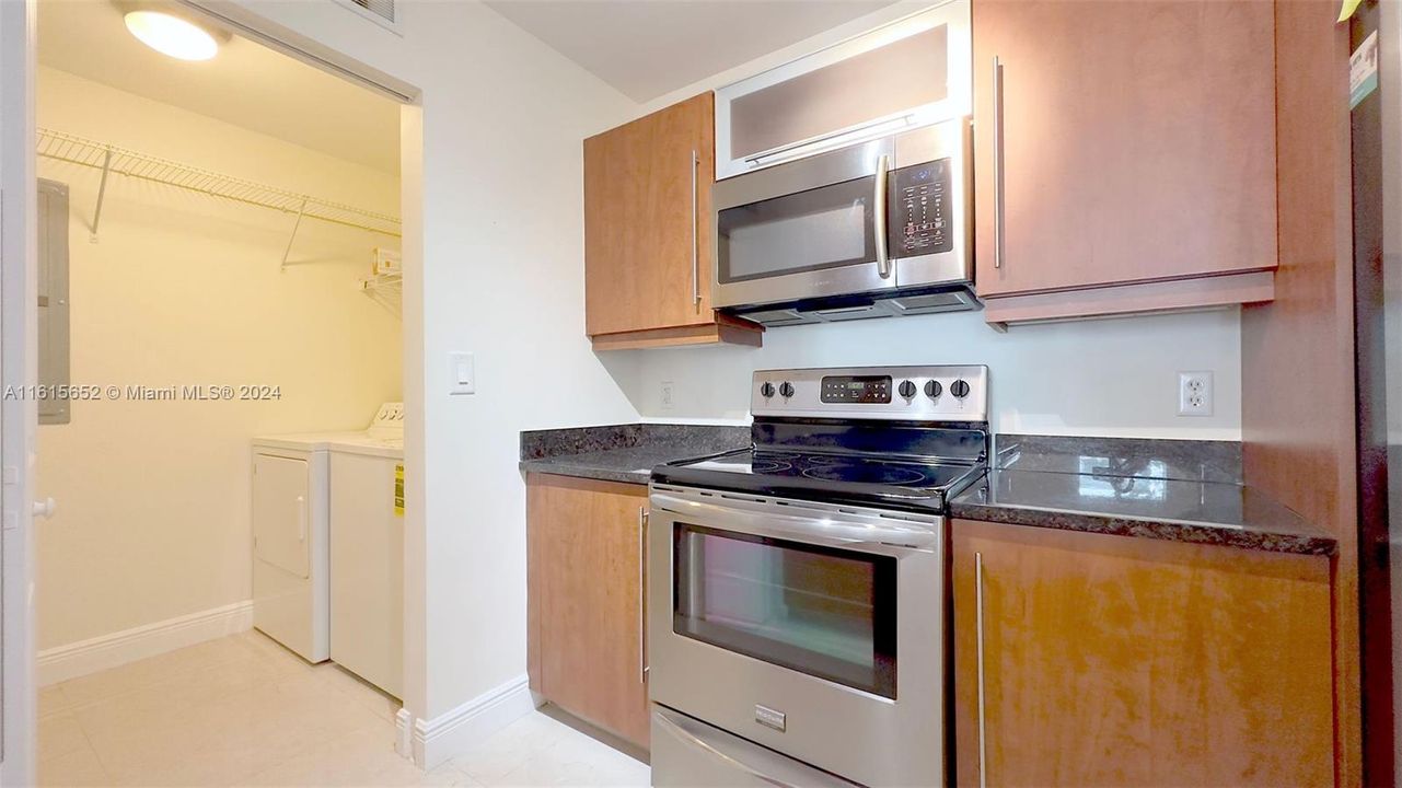 For Rent: $3,100 (2 beds, 2 baths, 1183 Square Feet)