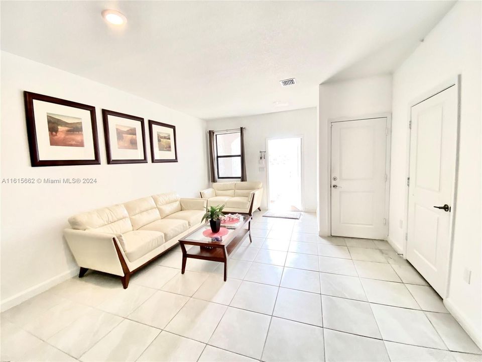 For Sale: $469,900 (3 beds, 2 baths, 1442 Square Feet)