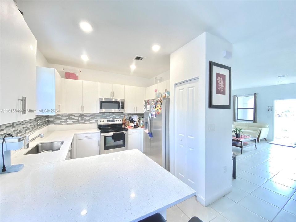 For Sale: $469,900 (3 beds, 2 baths, 1442 Square Feet)