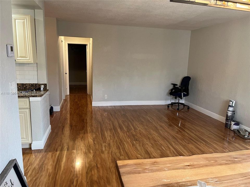 For Rent: $2,850 (3 beds, 2 baths, 1097 Square Feet)