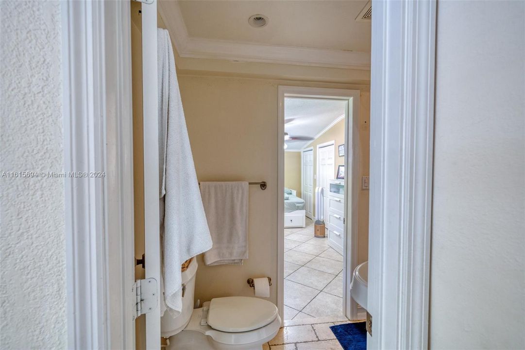 待售: $850,000 (4 贝兹, 3 浴室, 2010 平方英尺)