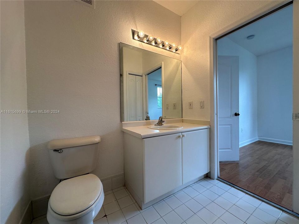 For Rent: $2,200 (3 beds, 2 baths, 1166 Square Feet)