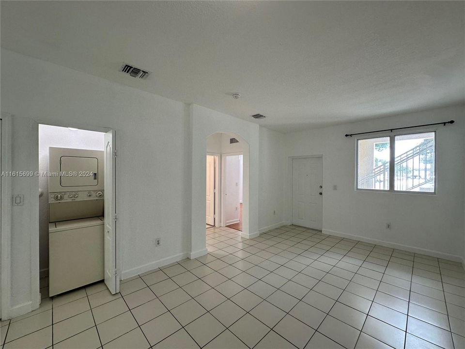 For Rent: $2,200 (3 beds, 2 baths, 1166 Square Feet)