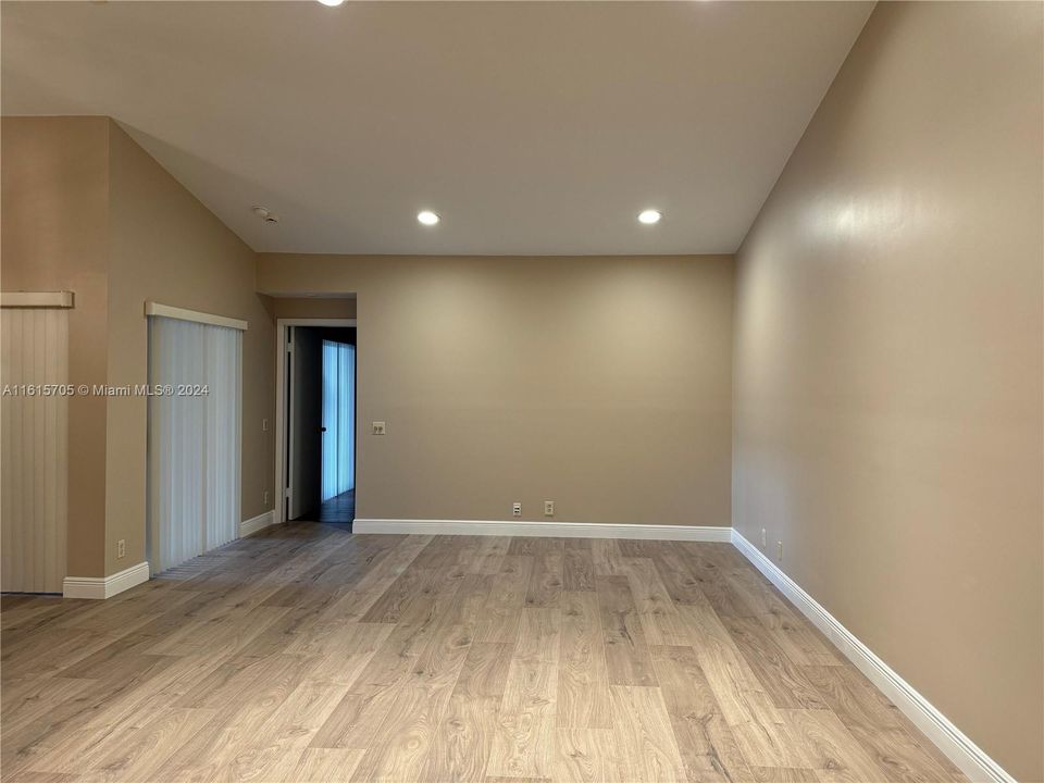For Rent: $4,000 (3 beds, 2 baths, 1611 Square Feet)