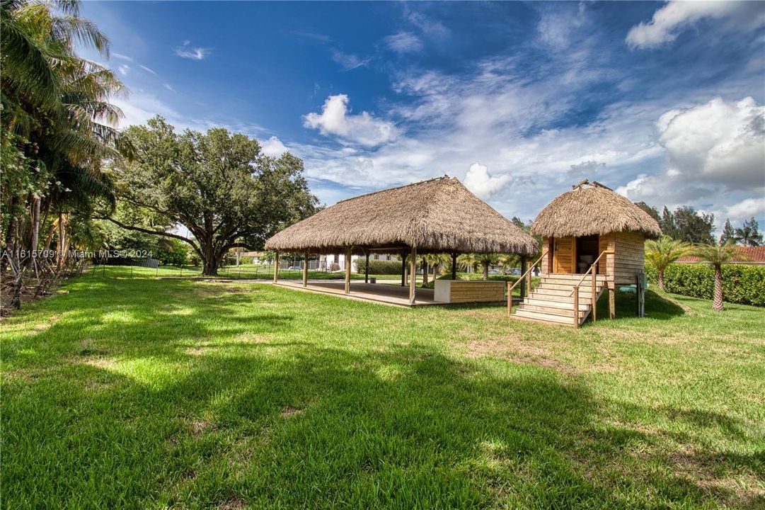 Tiki Hut 40x35 with outdoor cabana bathroom