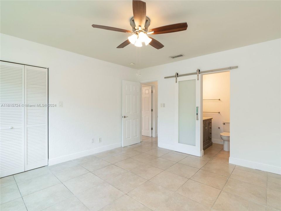 For Rent: $3,000 (3 beds, 2 baths, 1220 Square Feet)