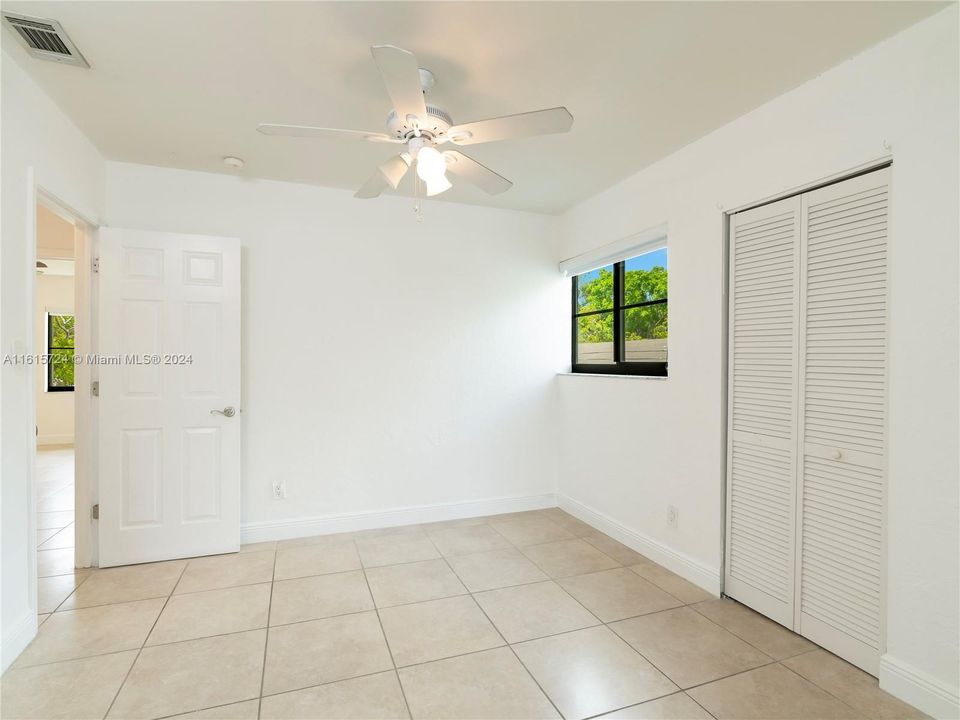 For Rent: $3,000 (3 beds, 2 baths, 1220 Square Feet)