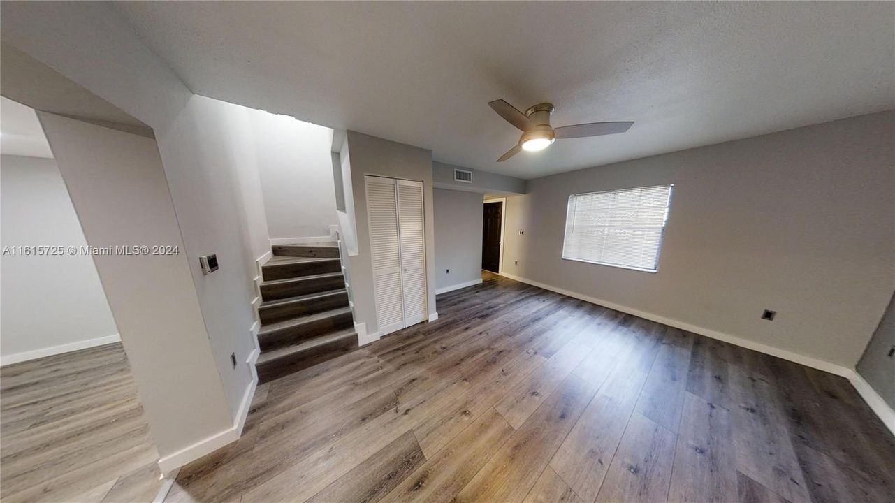 For Rent: $2,900 (3 beds, 1 baths, 1034 Square Feet)