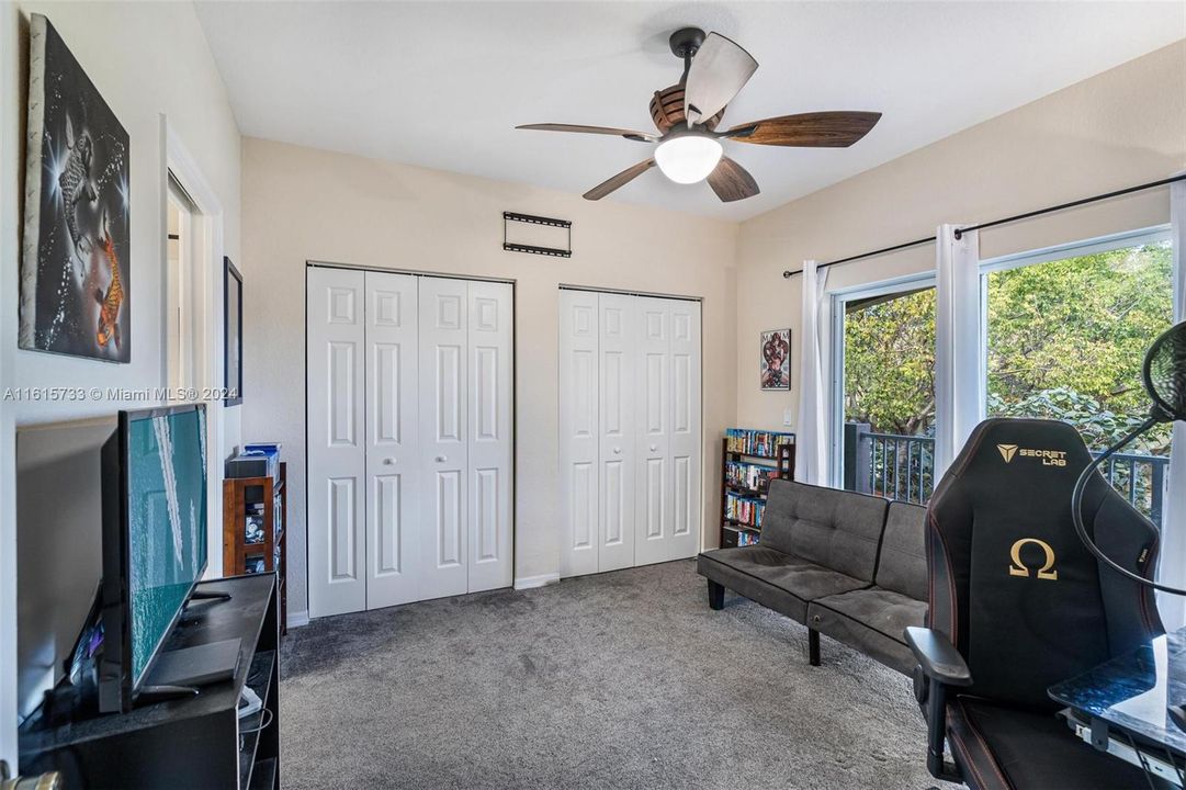 For Sale: $330,000 (2 beds, 2 baths, 1616 Square Feet)