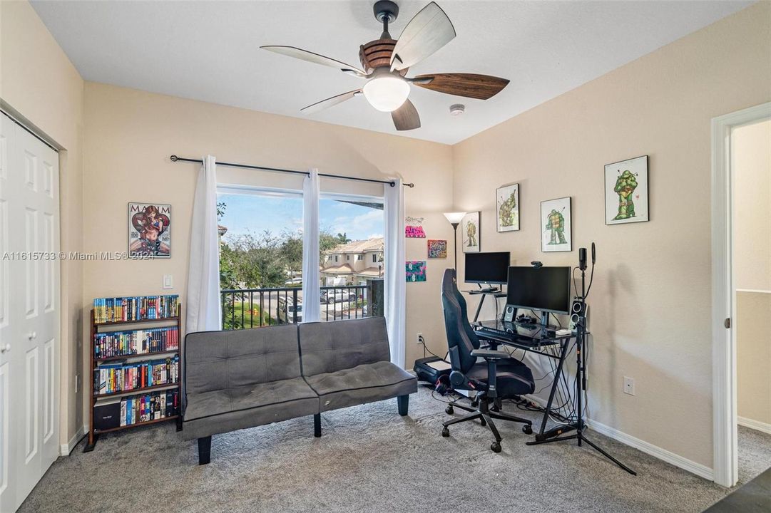 For Sale: $330,000 (2 beds, 2 baths, 1616 Square Feet)