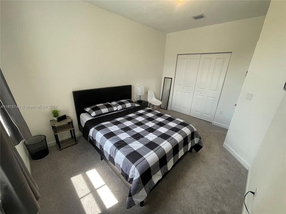 For Rent: $3,100 (3 beds, 2 baths, 1827 Square Feet)