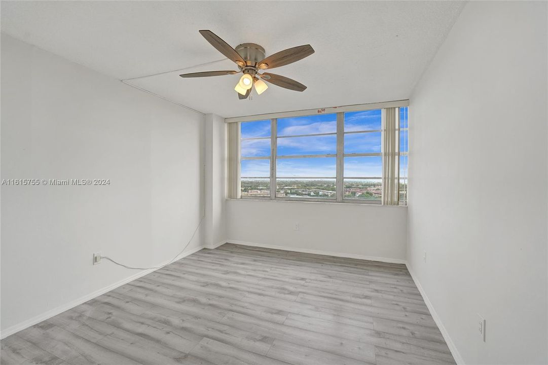 For Rent: $2,350 (2 beds, 2 baths, 1140 Square Feet)