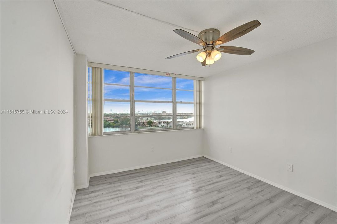 For Rent: $2,350 (2 beds, 2 baths, 1140 Square Feet)