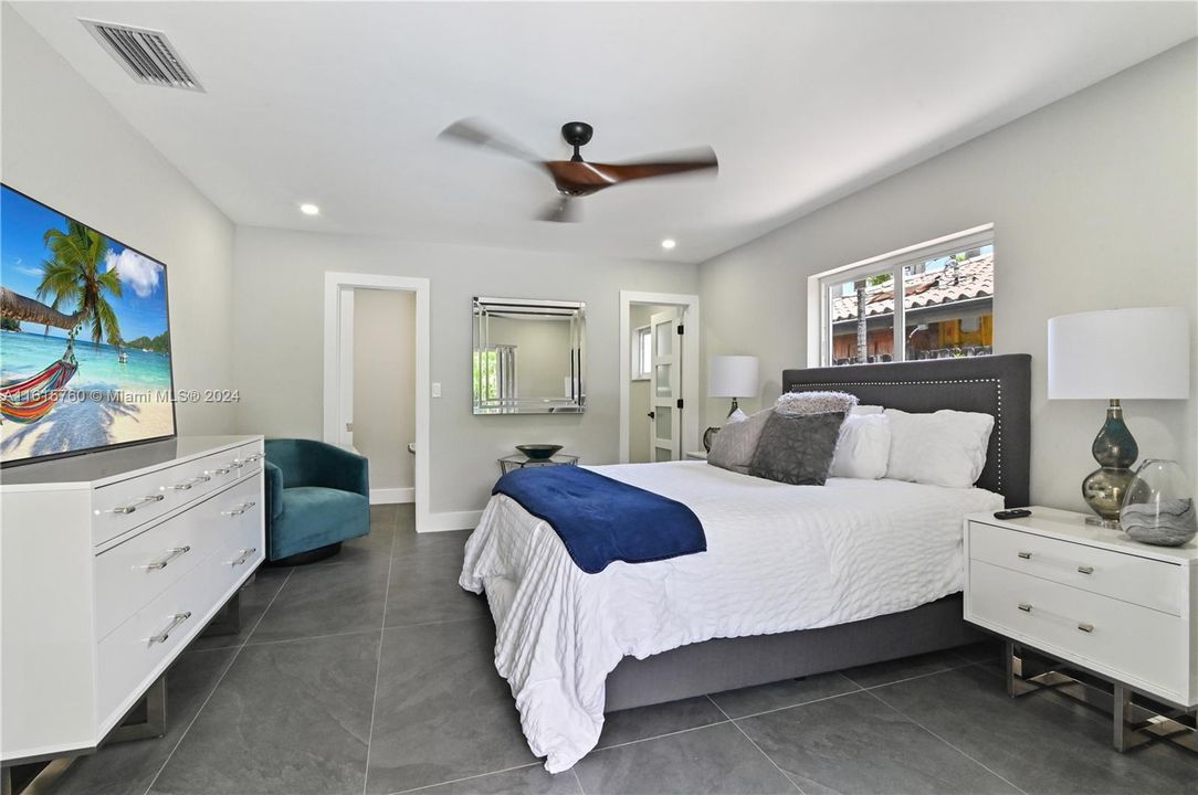 Active With Contract: $1,295,000 (3 beds, 2 baths, 1815 Square Feet)