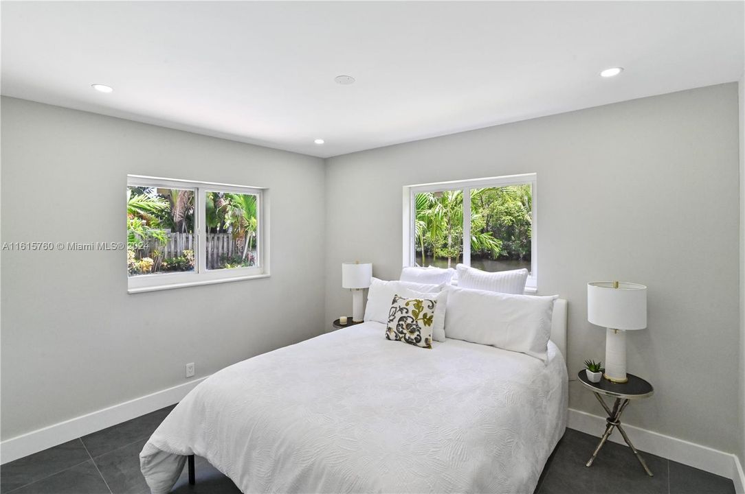 Active With Contract: $1,295,000 (3 beds, 2 baths, 1815 Square Feet)