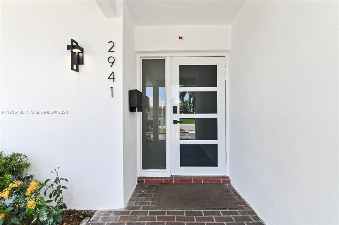 Active With Contract: $1,295,000 (3 beds, 2 baths, 1815 Square Feet)