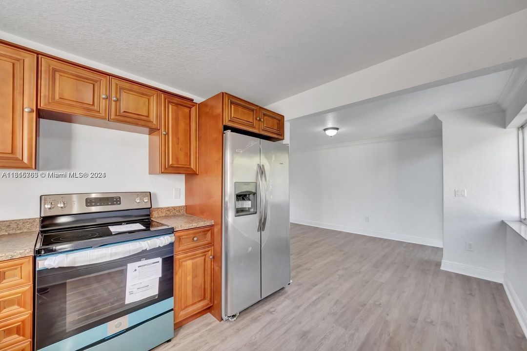 For Rent: $2,300 (2 beds, 1 baths, 2620 Square Feet)