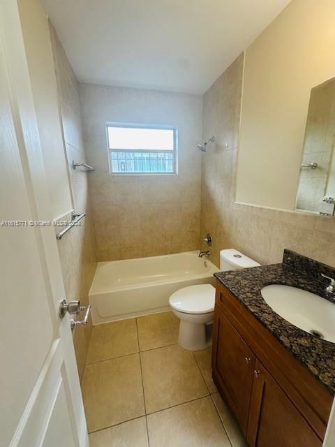 For Rent: $3,200 (3 beds, 2 baths, 1875 Square Feet)