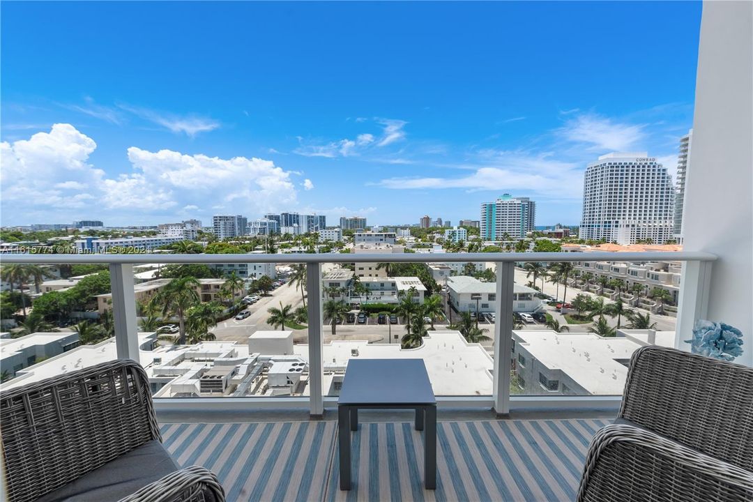 For Sale: $799,000 (2 beds, 1 baths, 850 Square Feet)