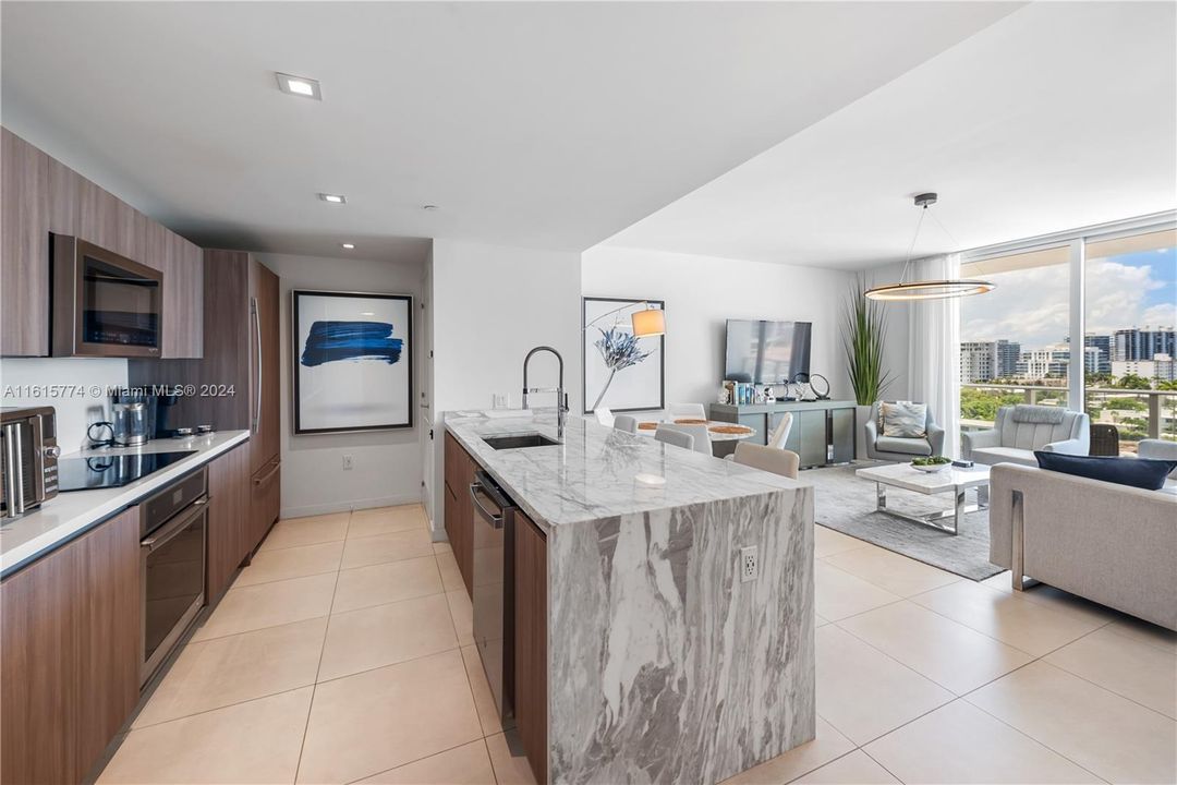 For Sale: $799,000 (2 beds, 1 baths, 850 Square Feet)