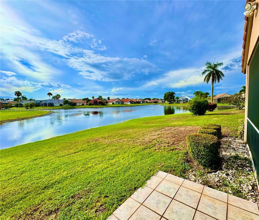 For Sale: $585,000 (3 beds, 2 baths, 1618 Square Feet)