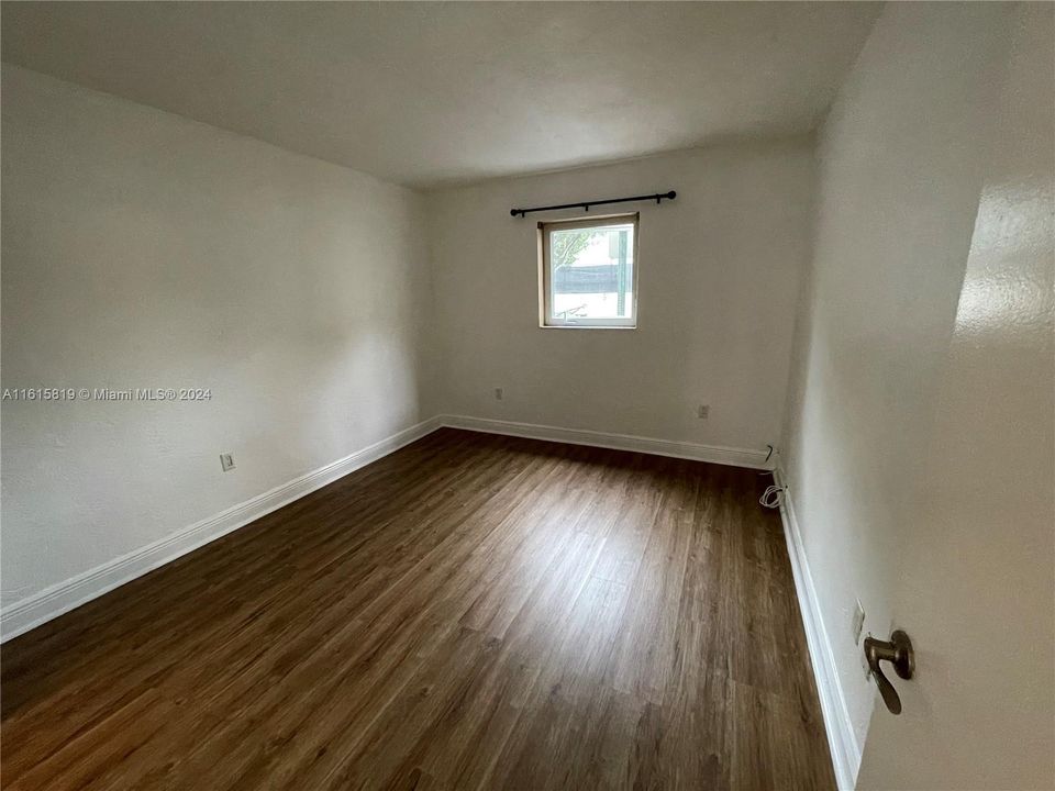 For Rent: $1,960 (1 beds, 1 baths, 578 Square Feet)