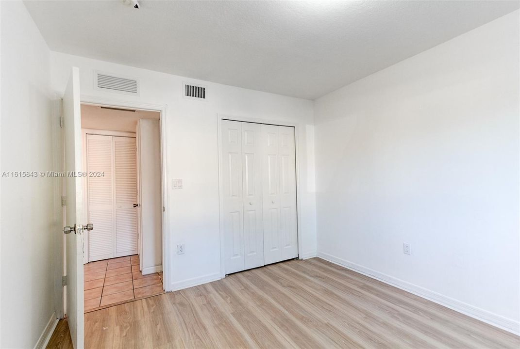 For Rent: $2,300 (3 beds, 2 baths, 1196 Square Feet)