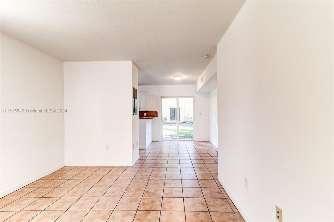 For Rent: $2,300 (3 beds, 2 baths, 1196 Square Feet)