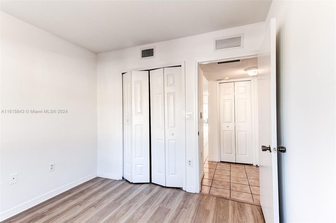 For Rent: $2,300 (3 beds, 2 baths, 1196 Square Feet)