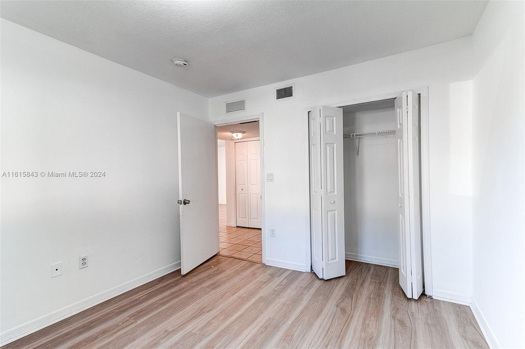 For Rent: $2,300 (3 beds, 2 baths, 1196 Square Feet)