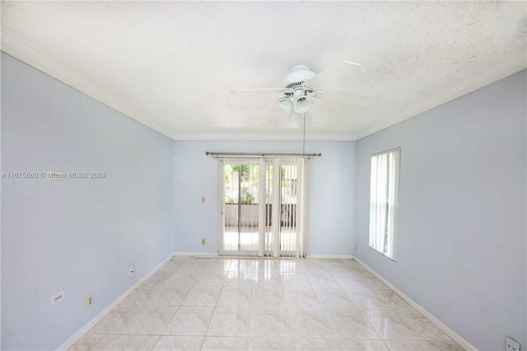 For Rent: $3,200 (3 beds, 2 baths, 1298 Square Feet)