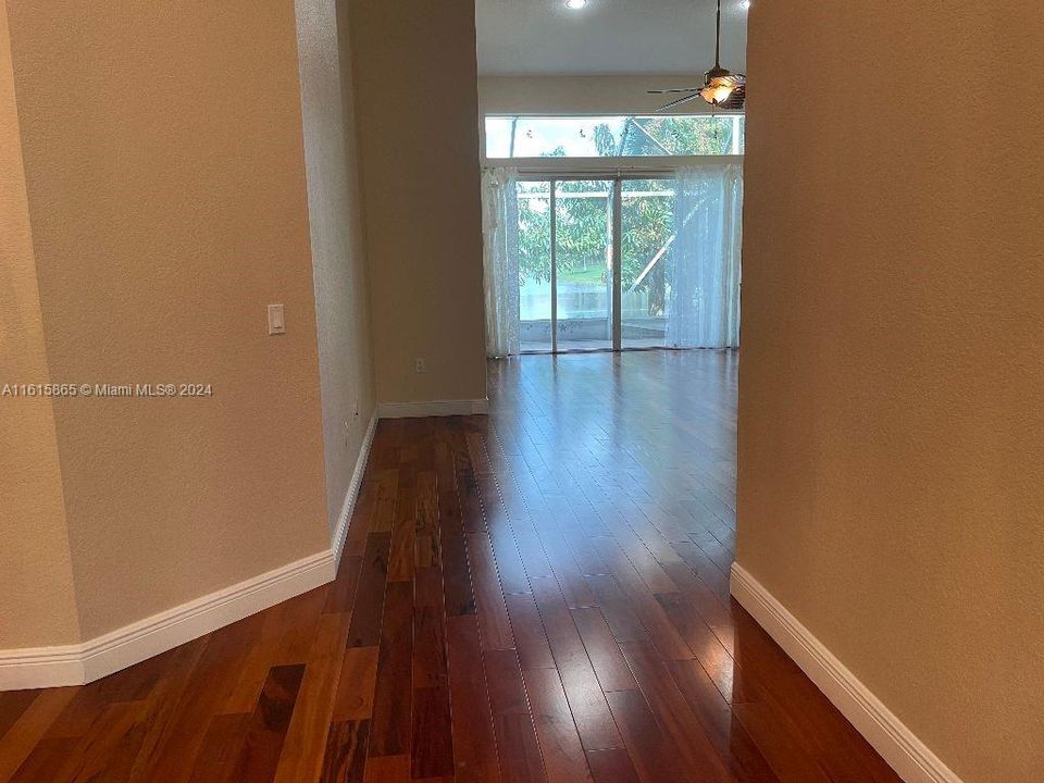 For Rent: $3,700 (3 beds, 2 baths, 1724 Square Feet)