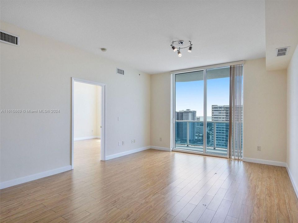 For Rent: $3,500 (2 beds, 2 baths, 1330 Square Feet)