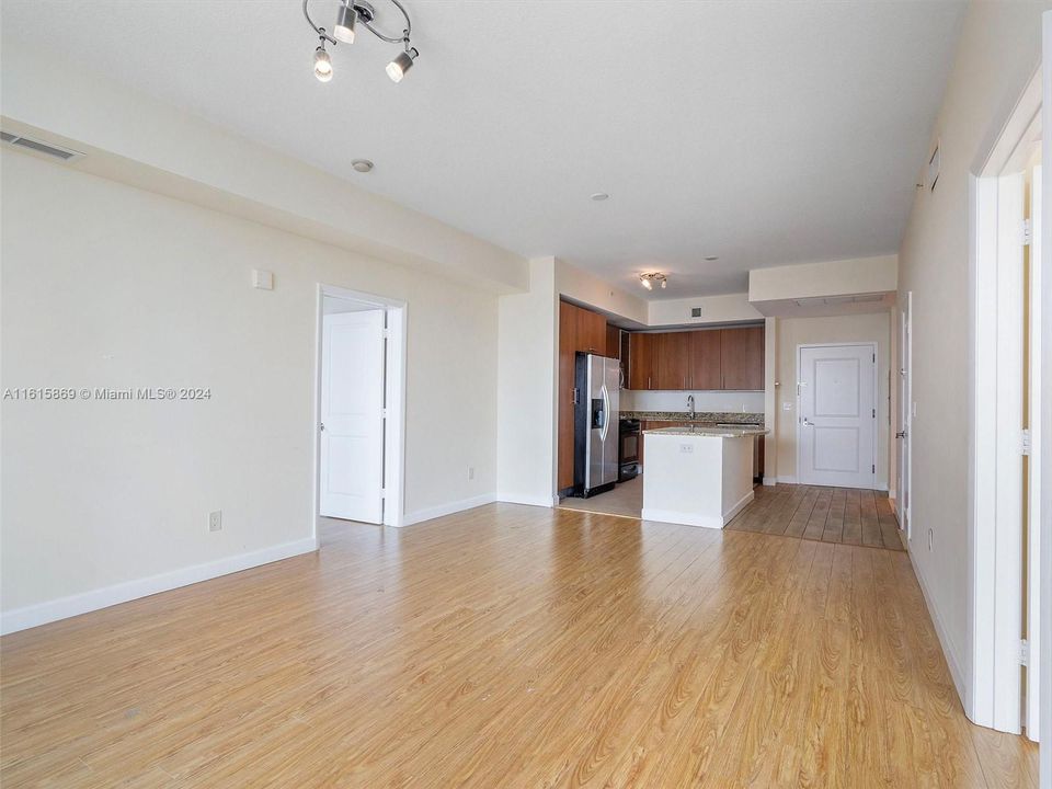 For Rent: $3,500 (2 beds, 2 baths, 1330 Square Feet)