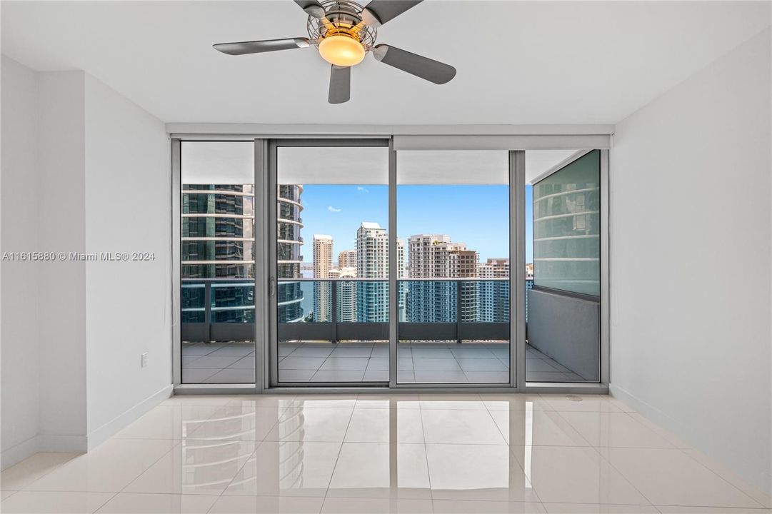 For Sale: $1,100,000 (2 beds, 2 baths, 1255 Square Feet)