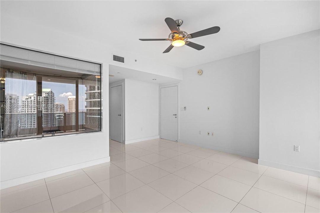 For Sale: $1,100,000 (2 beds, 2 baths, 1255 Square Feet)