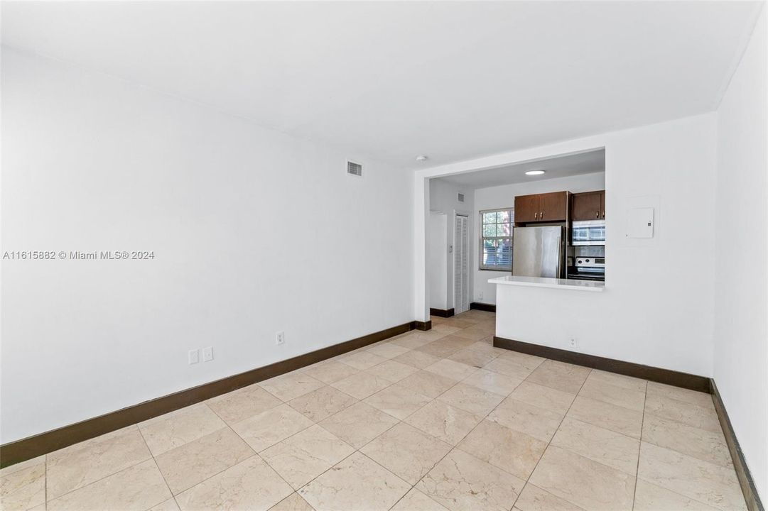 For Rent: $1,985 (1 beds, 1 baths, 545 Square Feet)