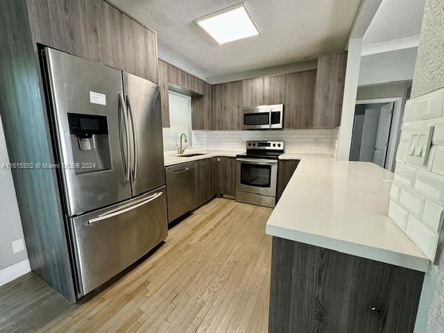 For Rent: $2,650 (2 beds, 1 baths, 1130 Square Feet)