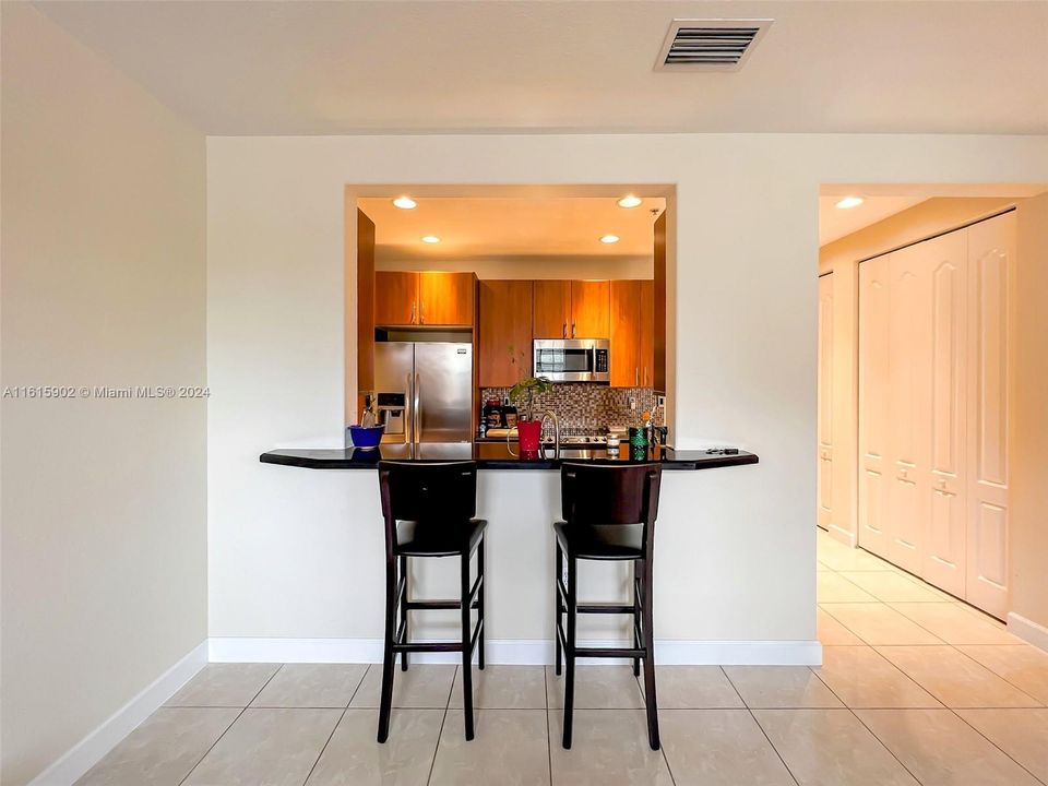 For Rent: $2,800 (2 beds, 2 baths, 1678 Square Feet)