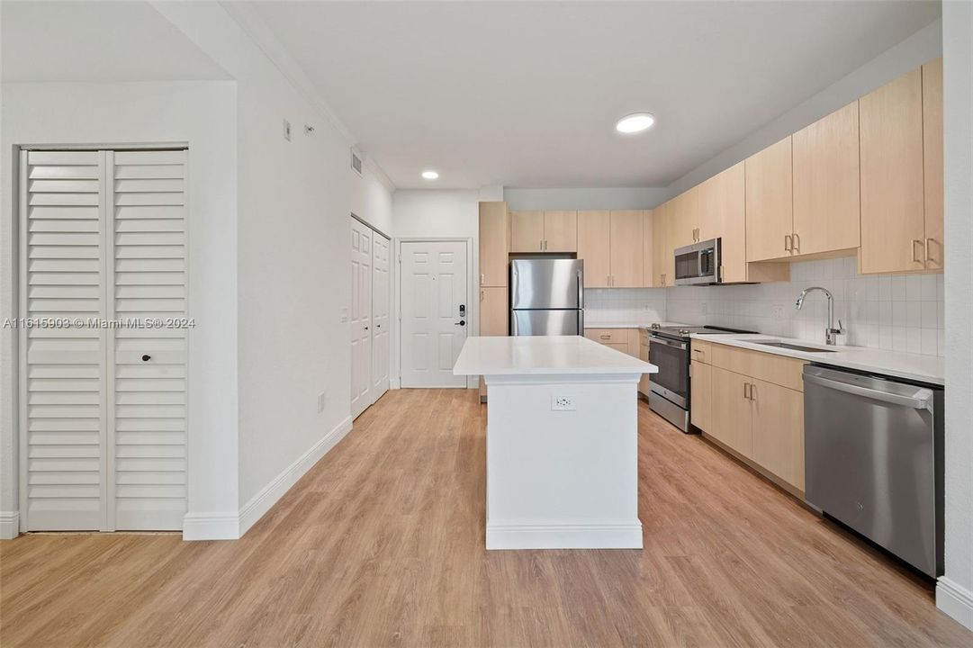 For Rent: $2,538 (2 beds, 2 baths, 1059 Square Feet)