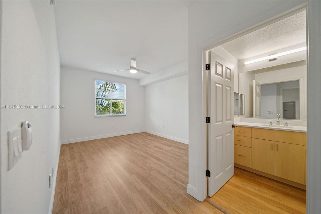 For Rent: $2,538 (2 beds, 2 baths, 1059 Square Feet)