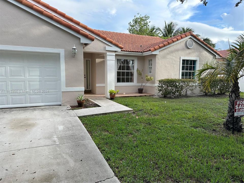 For Sale: $630,000 (3 beds, 2 baths, 1632 Square Feet)