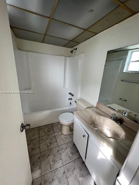 For Rent: $1,750 (2 beds, 2 baths, 959 Square Feet)