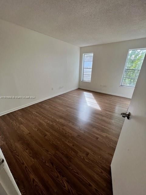 For Rent: $1,750 (2 beds, 2 baths, 959 Square Feet)