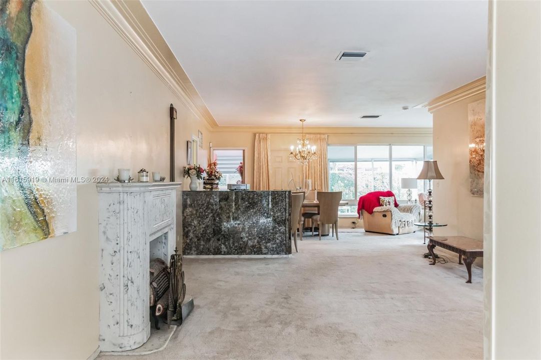 For Sale: $2,059,000 (3 beds, 2 baths, 1963 Square Feet)