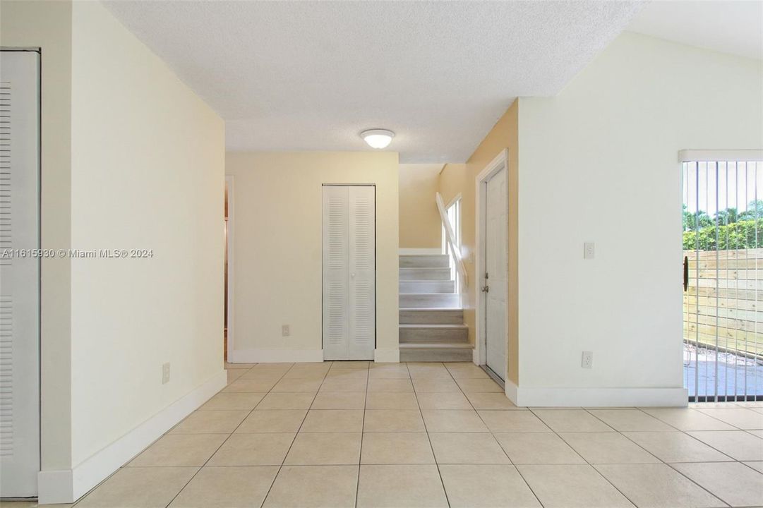 For Sale: $489,900 (3 beds, 2 baths, 1378 Square Feet)