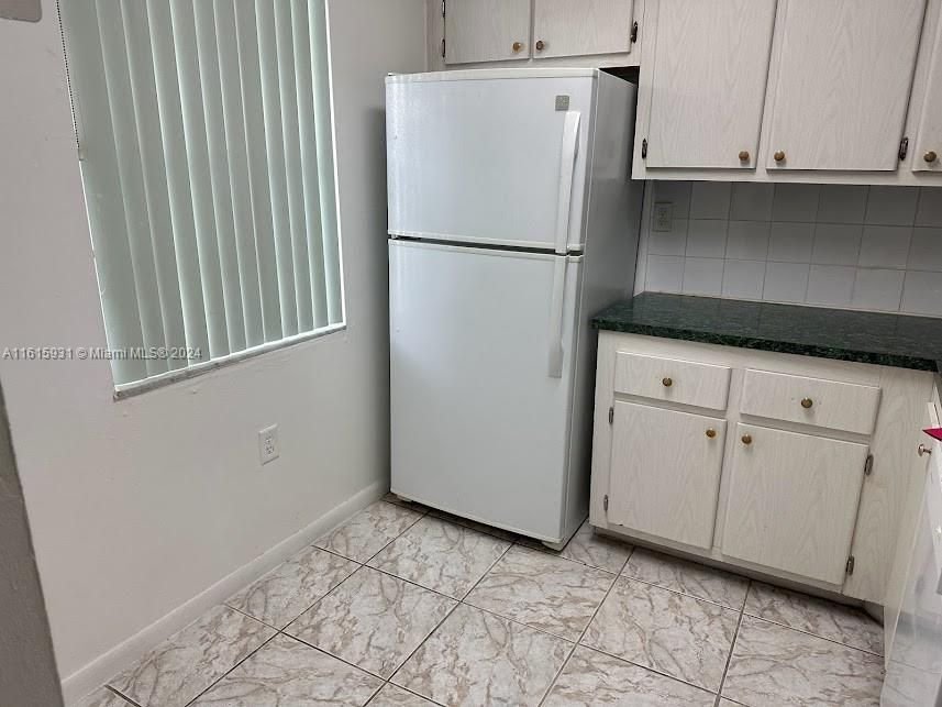 For Rent: $1,850 (1 beds, 1 baths, 676 Square Feet)