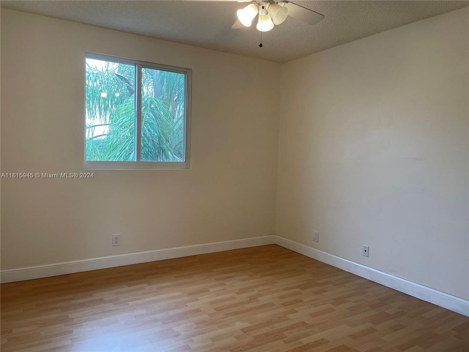 For Rent: $5,200 (4 beds, 2 baths, 2133 Square Feet)