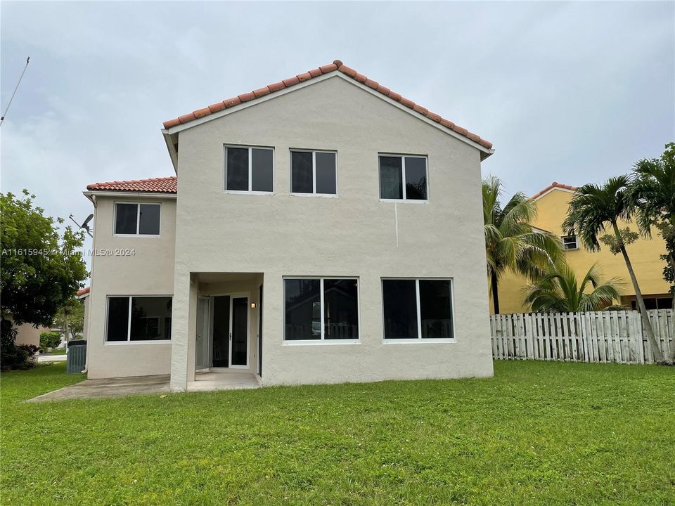 Active With Contract: $4,950 (4 beds, 2 baths, 2133 Square Feet)