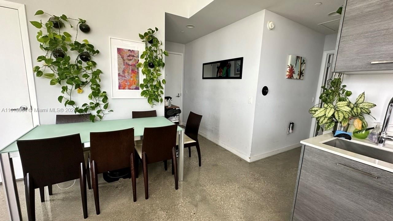 For Rent: $3,400 (2 beds, 2 baths, 791 Square Feet)